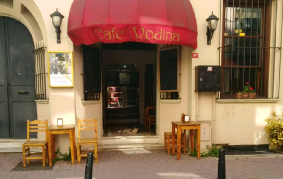 Cafe Vodina, Balat