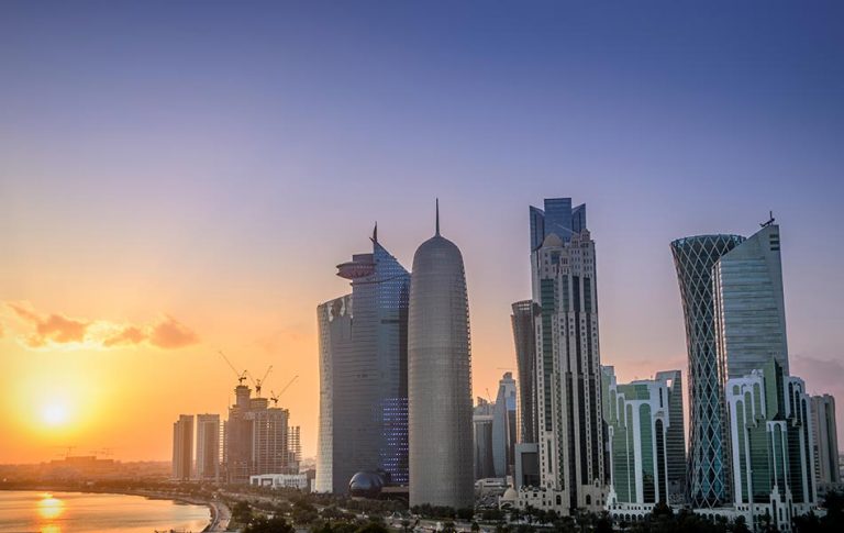Katar’da Çalışma İzni ve İş Şartları, Ücretleri